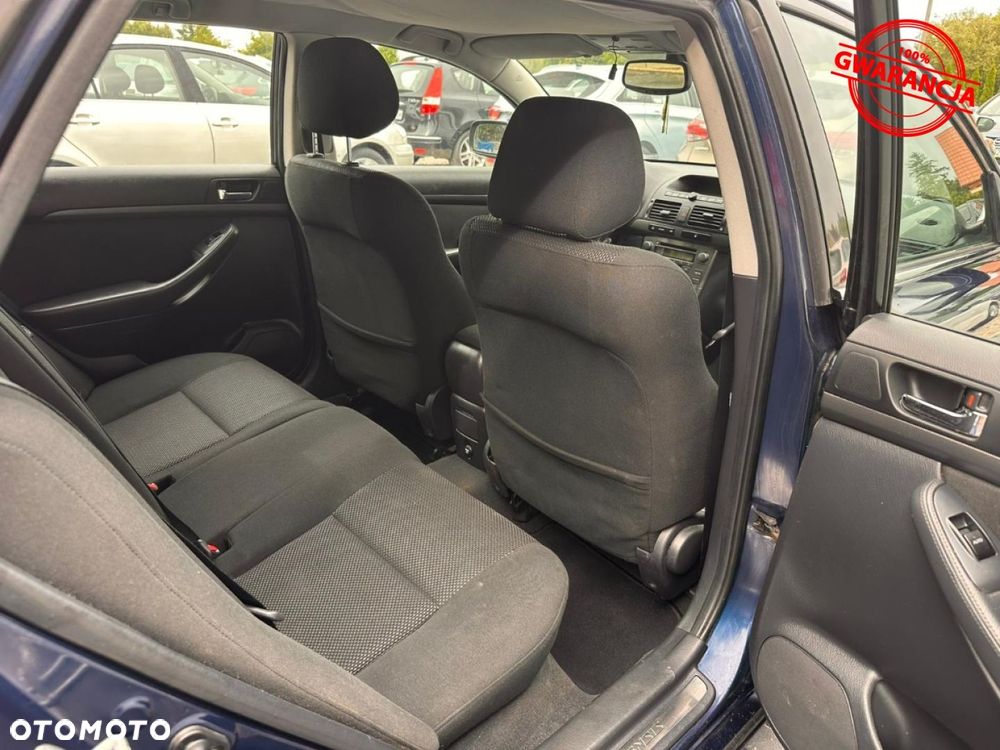 Toyota Avensis - 26