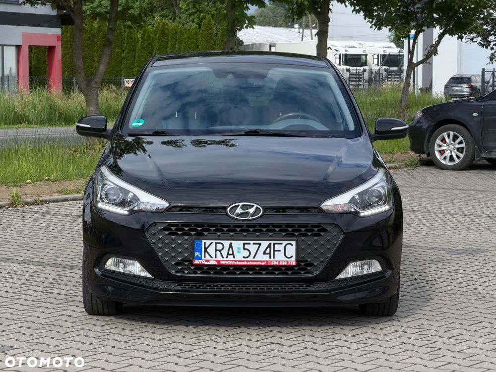 Hyundai i20 1.2 YES Gold - 37
