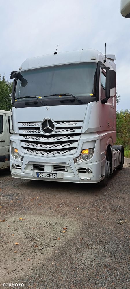 Mercedes-Benz Actros MP4 - 3
