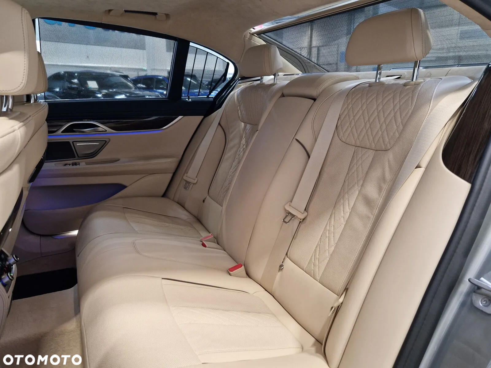 BMW Seria 7 - 12