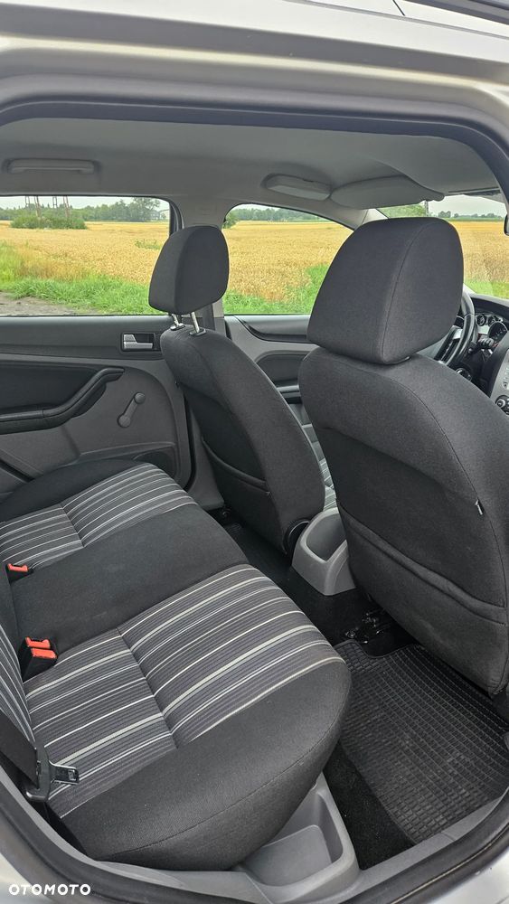 Ford Focus 1.6 16V Trend - 5