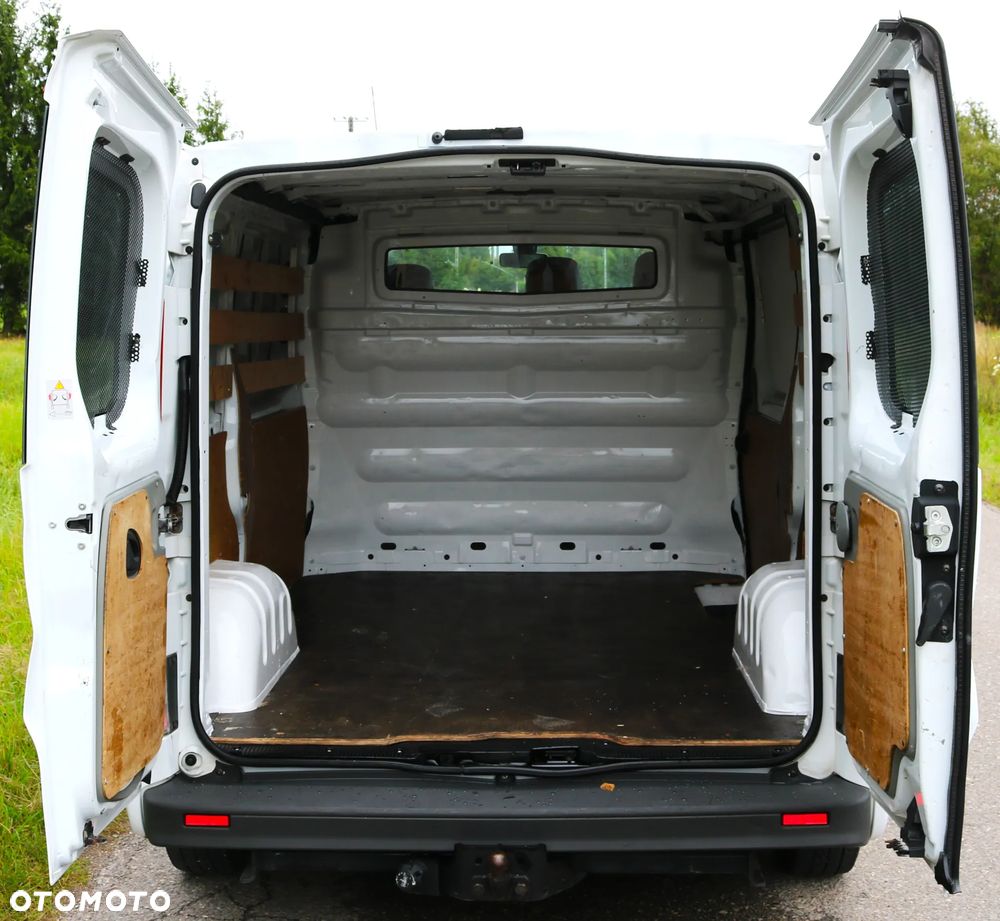 Opel Vivaro - 10