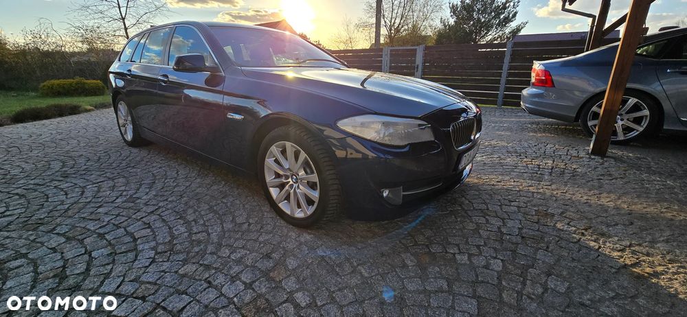 BMW Seria 5 525d - 9