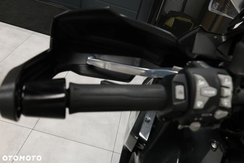 Kawasaki Versys 1000 - 18