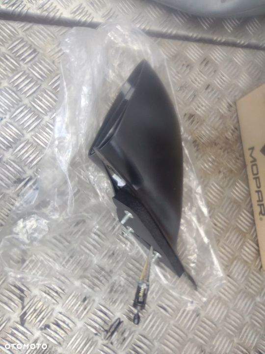 DODGE NEON LUSTERKO LEWE 04658889 - 2