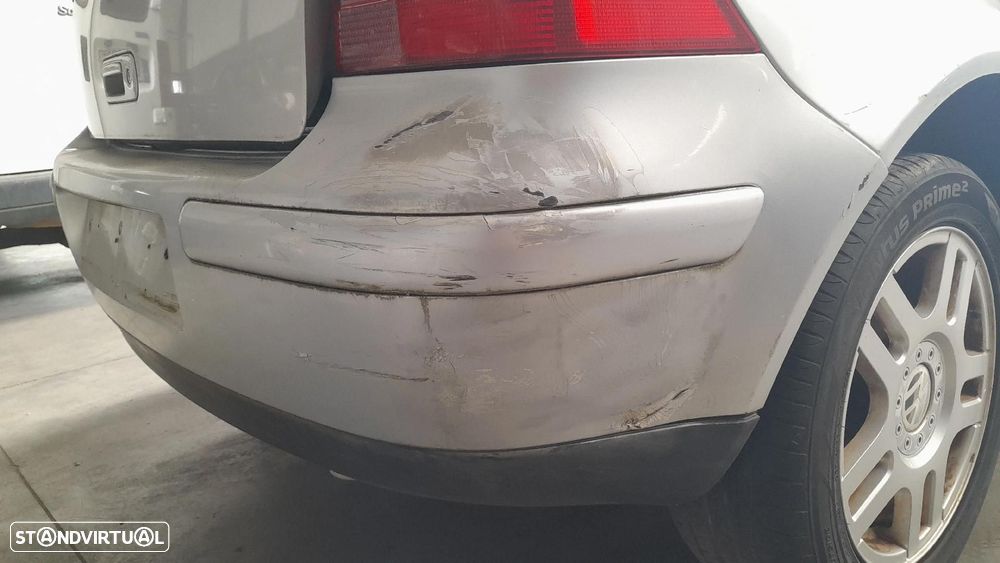 Pára-choques trás VOLKSWAGEN Golf IV (1J1) - 3