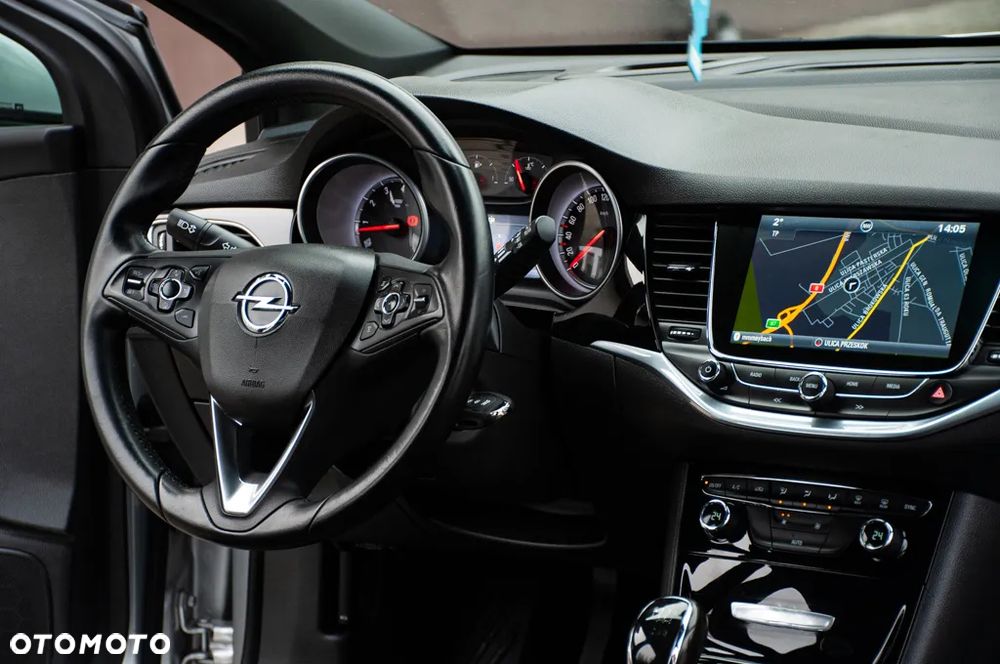 Opel Astra 1.4 Turbo Innovation - 26