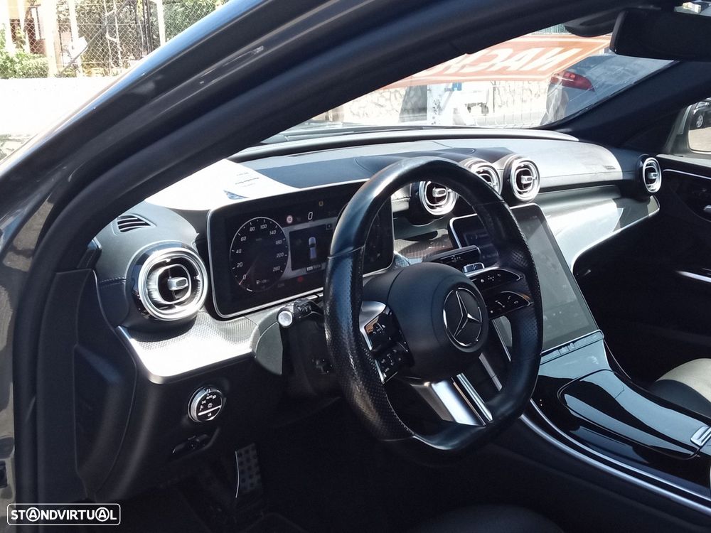 Mercedes-Benz C 220 d AMG Line — fotografia 14