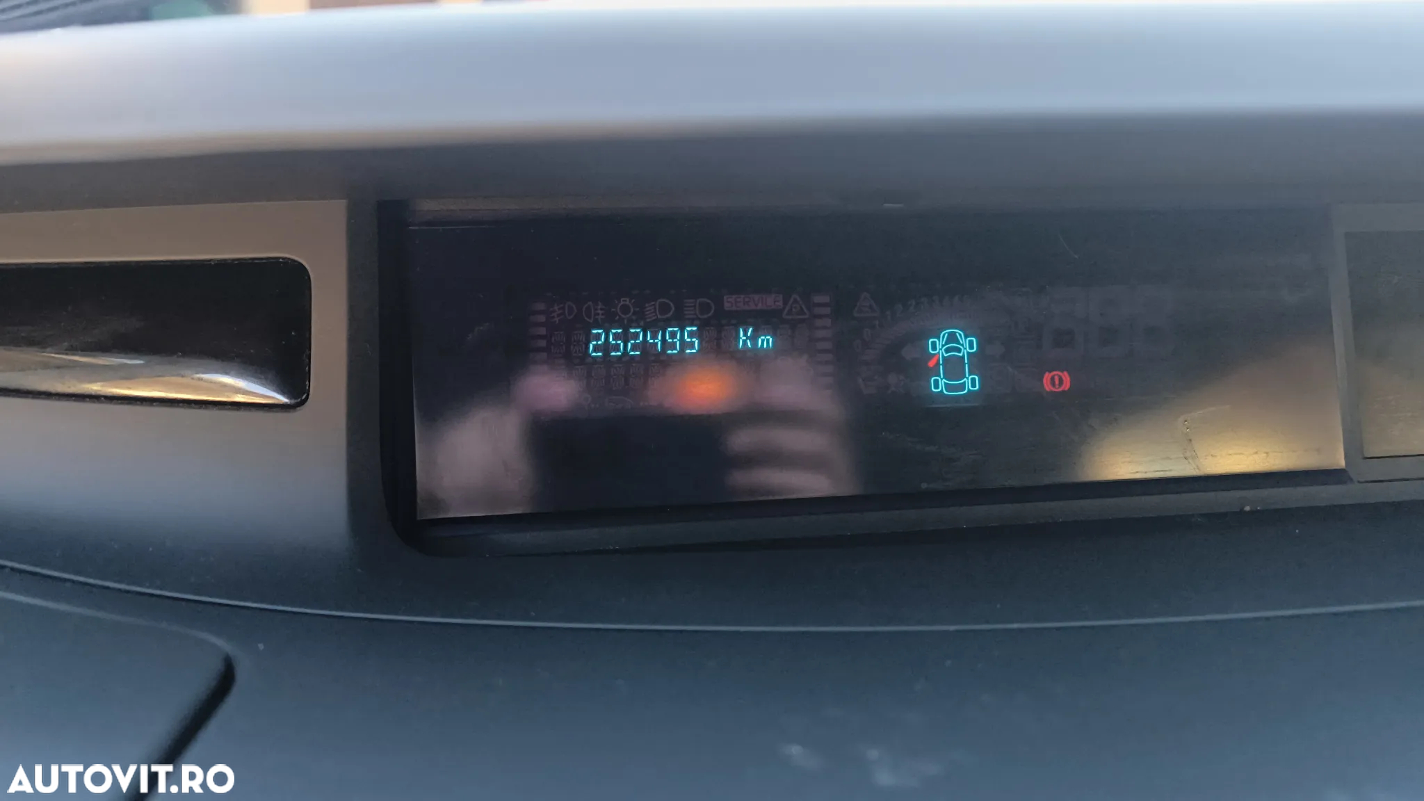Renault Grand Espace 2.0 dCi FAP Tech Run - 11