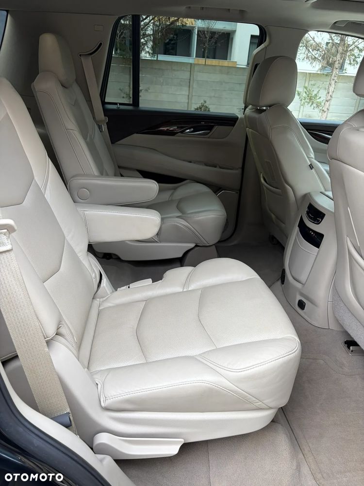 Cadillac Escalade 6.2 V8 Premium - 23