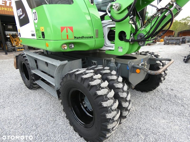 Liebherr A910 Compact / Z Niemiec / Super Stan / BEZ DPF / 2 Łyżki / - 32