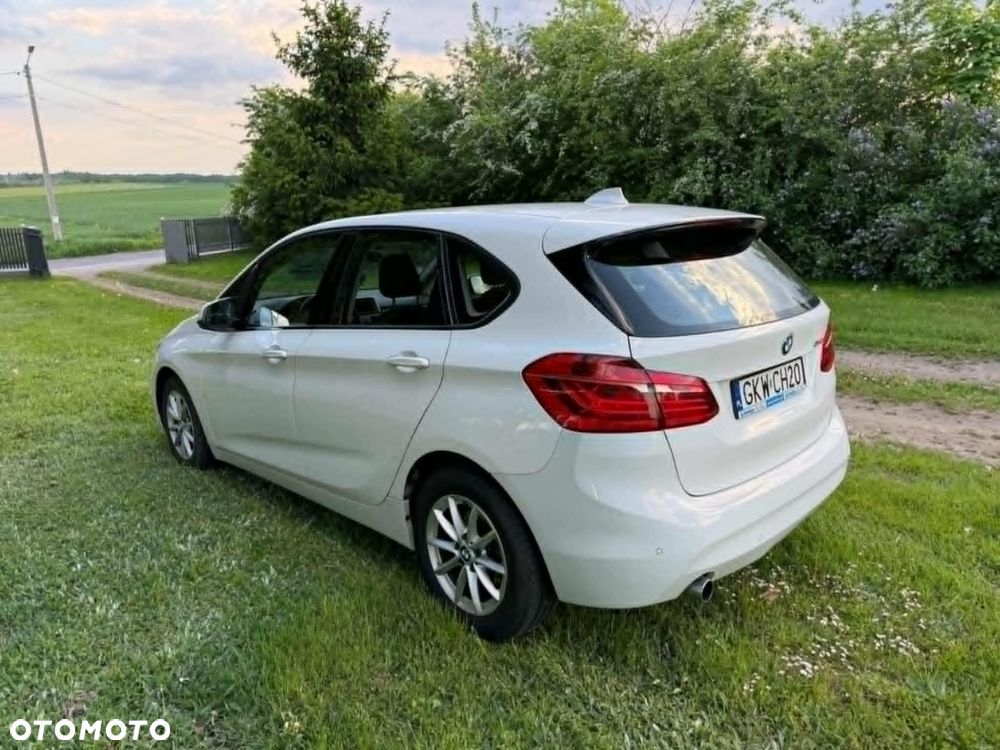 BMW Seria 2 214d - 8
