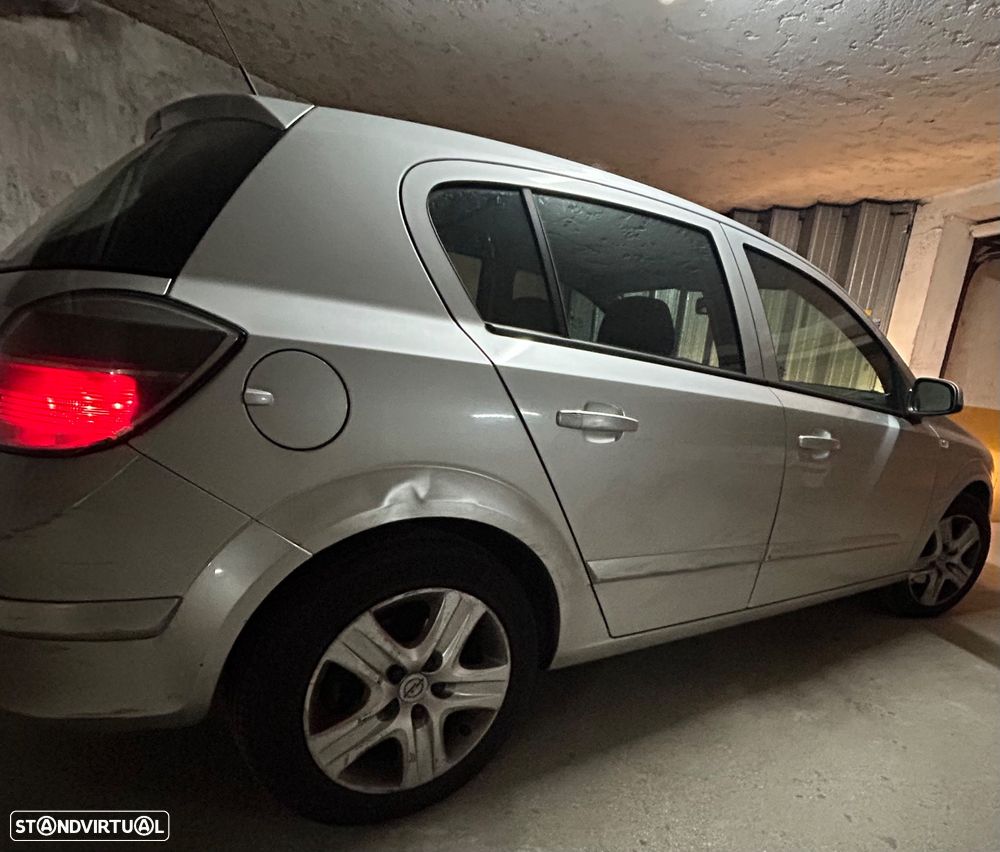 Opel Astra 1.3 CDTi Enjoy EcoFLEX - 4