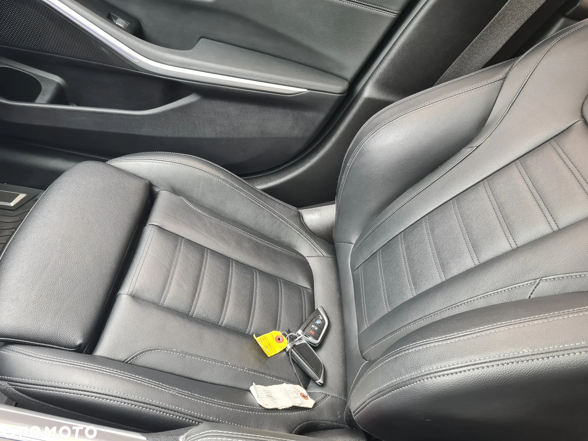 BMW Seria 3 330i xDrive M Sport - 14