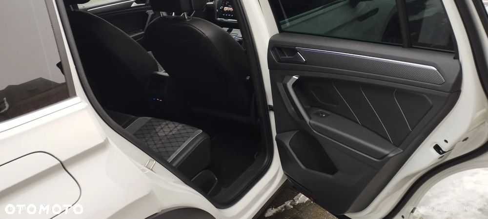 Volkswagen Tiguan 2.0 TDI SCR 4MotION DSG R-Line - 16