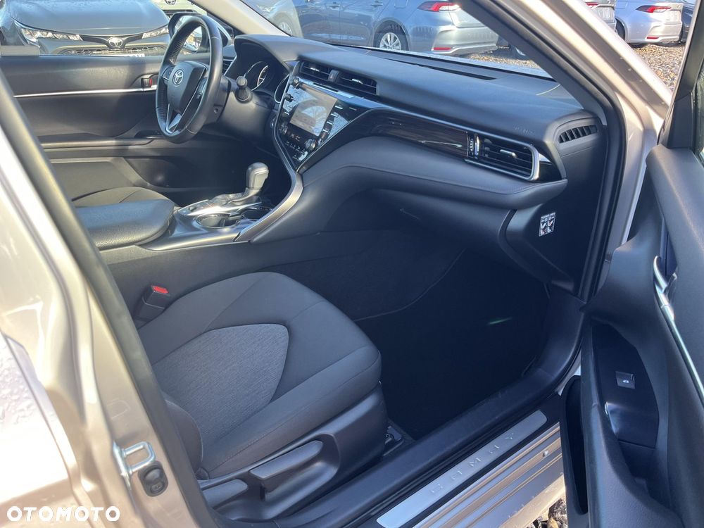 Toyota Camry 2.5 Hybrid Prestige CVT - 21