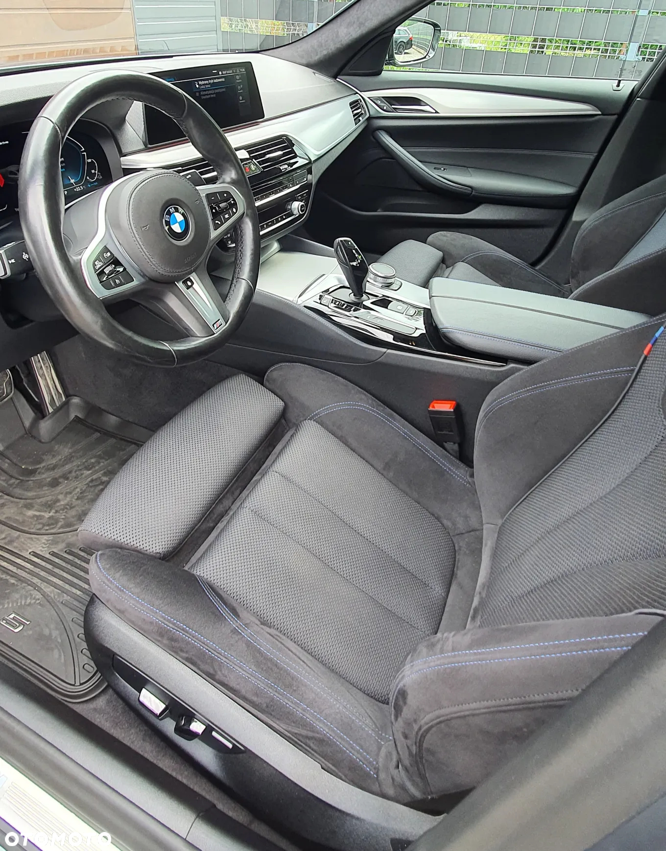 BMW Seria 5 530e xDrive M Sport sport - 15