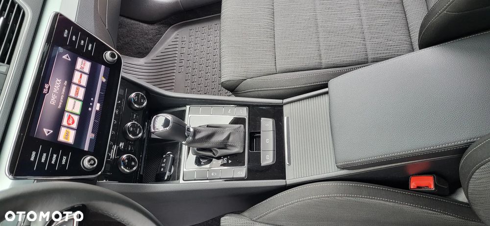 Skoda Superb 2.0 TDI Ambition DSG - 24