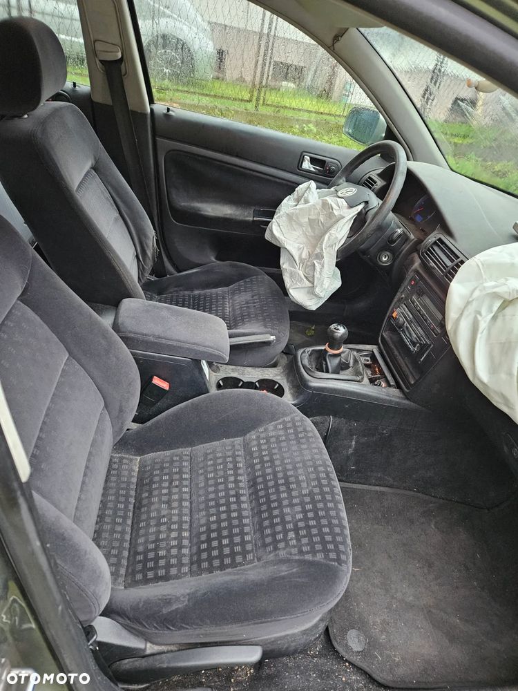 Volkswagen Passat 1.9 TDI Comfortline - 8