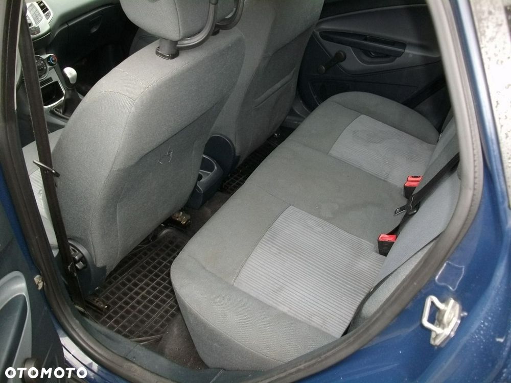 Ford Fiesta - 6