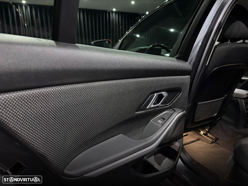 BMW 330 e Corporate Edition Auto - 31