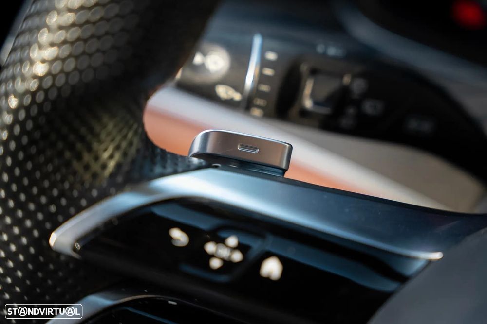 Mercedes-Benz E 300 de 4Matic 9G-TRONIC AMG Line - 25