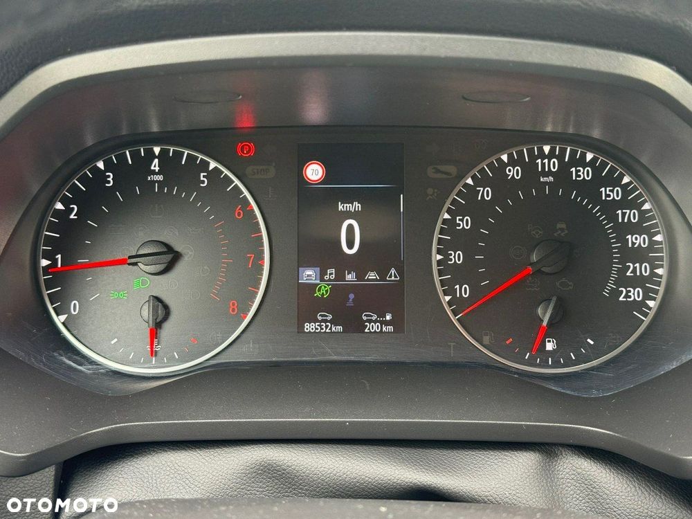 Renault Captur - 23