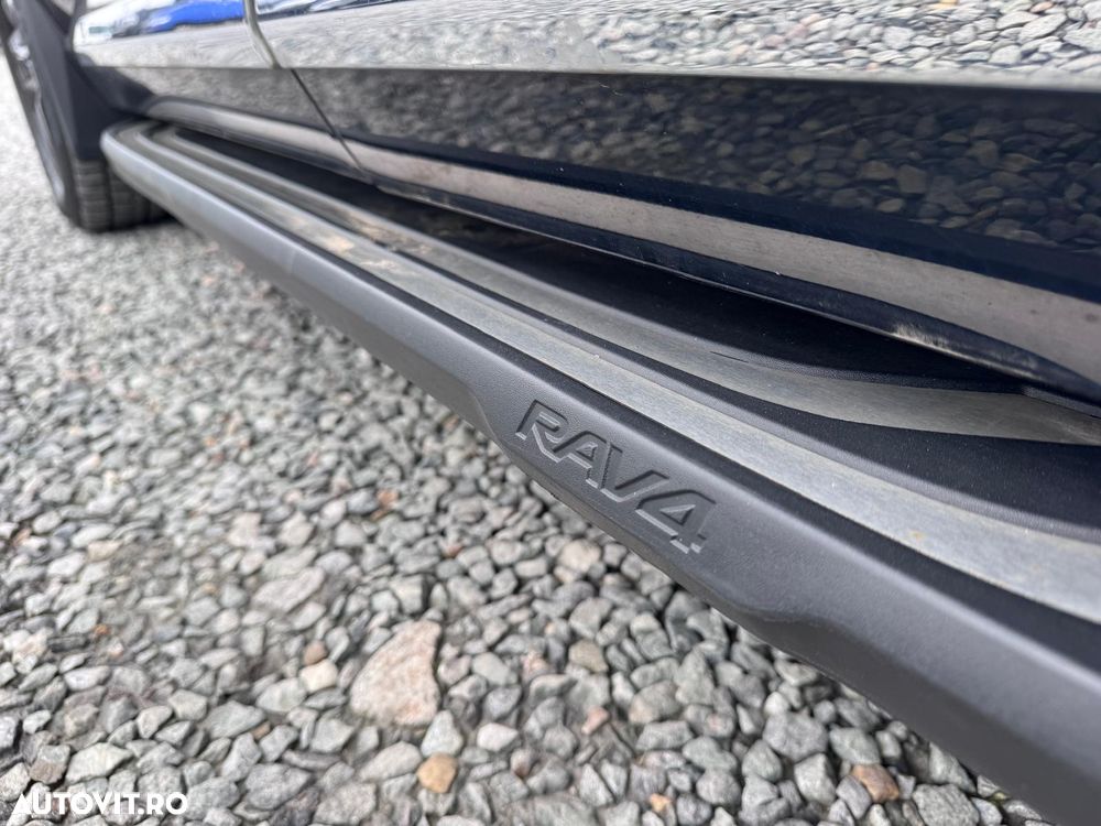 Toyota RAV4 - 9