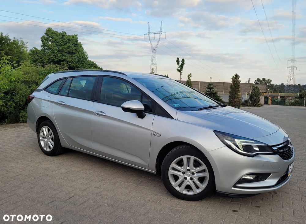 Opel Astra 1.6 CDTI Sport - 2