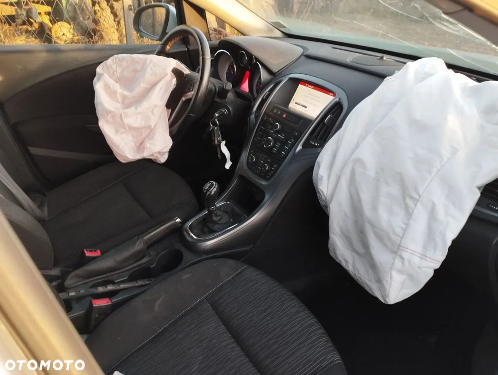 Opel Astra - 9