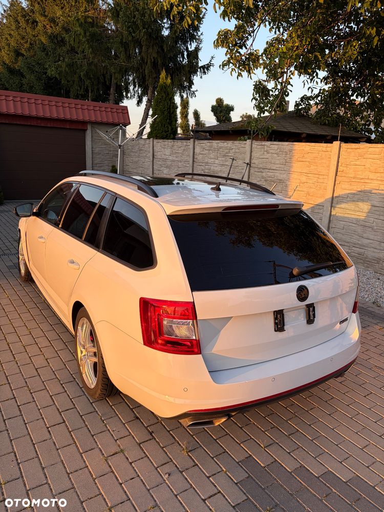 Skoda Octavia 2.0 TDI RS DSG - 3