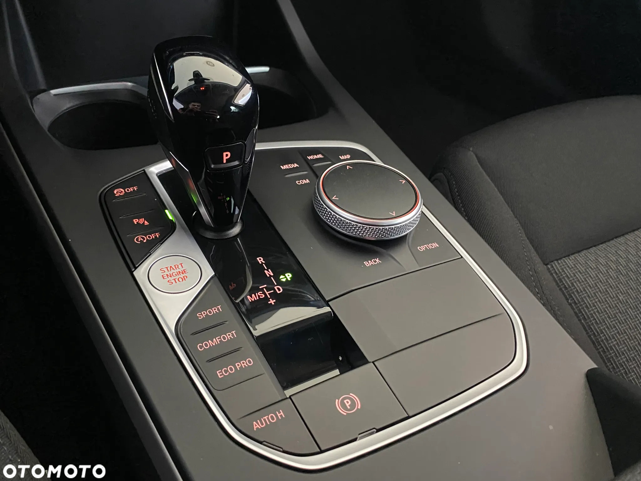 BMW Seria 2 218i - 11