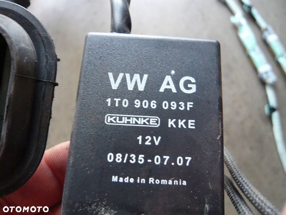 moduł sterownik pompy paliwa vw touran i 1t0906093f - 2
