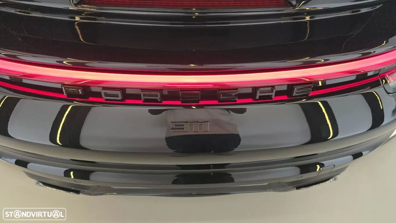 Porsche 911 (992) Carrera 4S PDK - 24