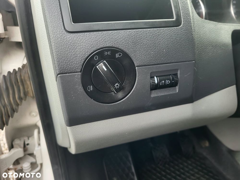 Volkswagen Transporter - 25
