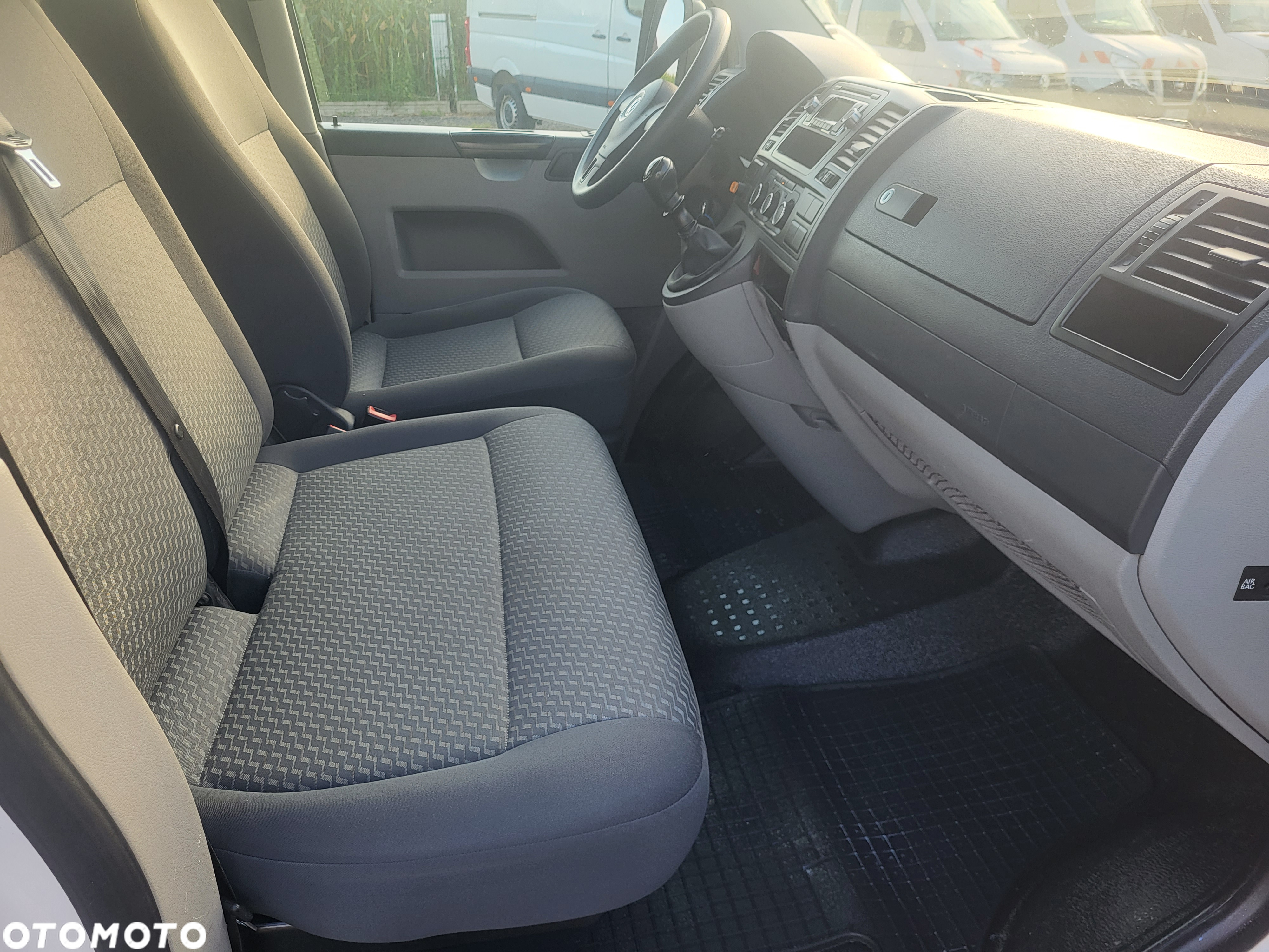 Volkswagen Transporter t5 lift doka super stan klima serwisowany - 8