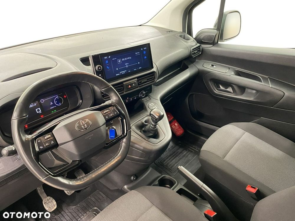 Toyota Proace City - 10