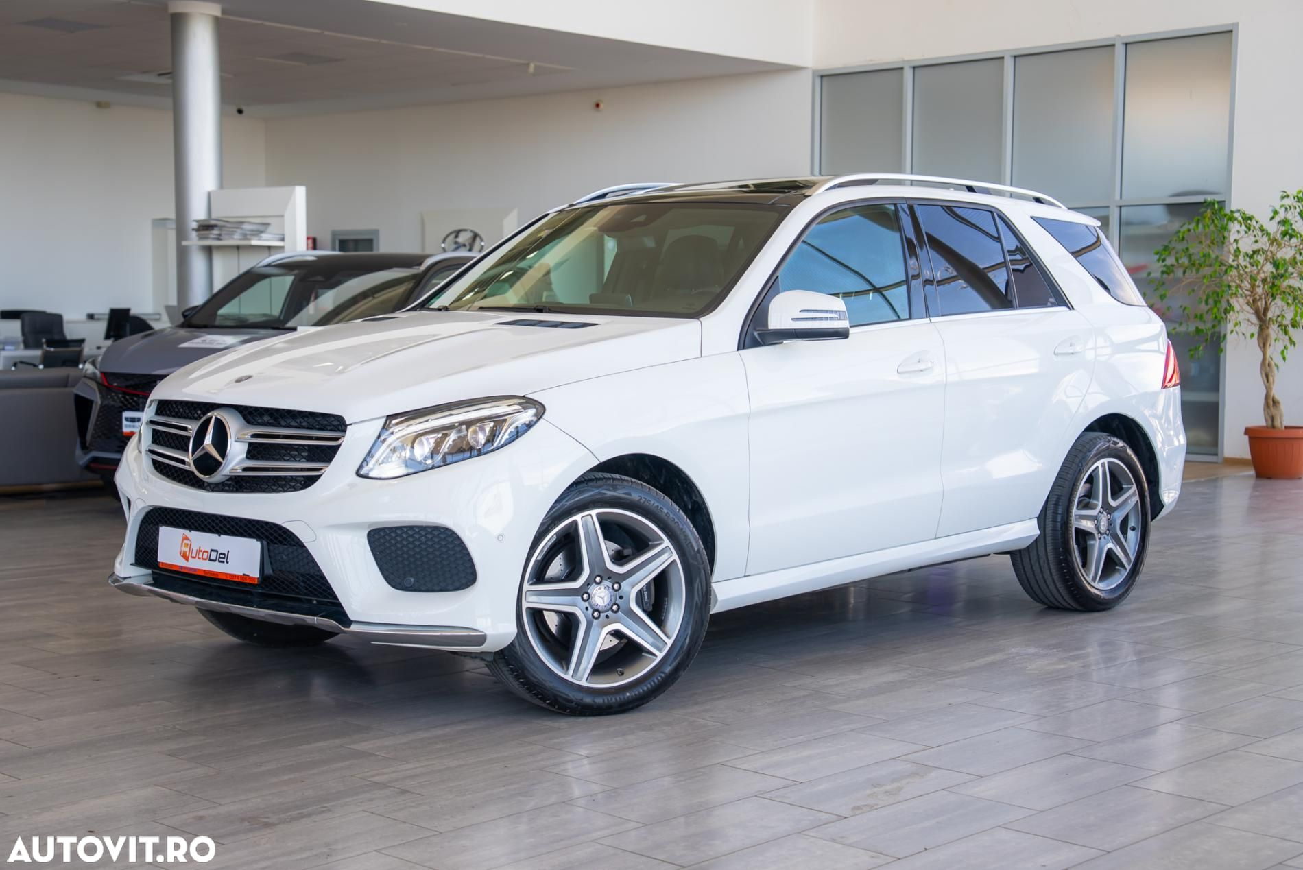 Mercedes-Benz GLE 350 d 4Matic 9G-TRONIC AMG Line - 2