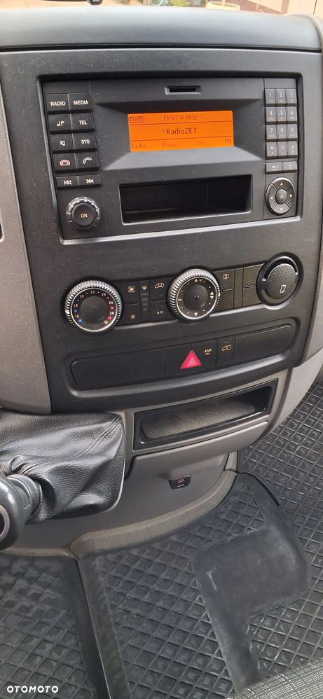 Mercedes-Benz SPRINTER - 10