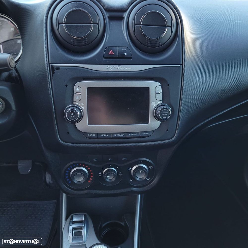 Alfa Romeo MiTo - 13