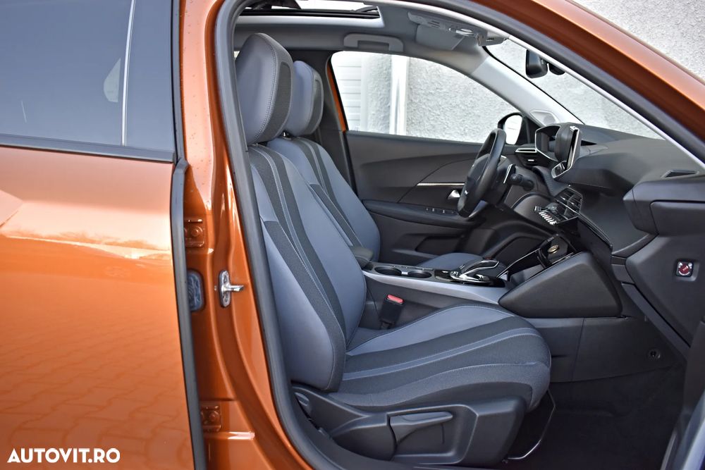 Peugeot 2008 PureTech 130 EAT8 Allure - 14