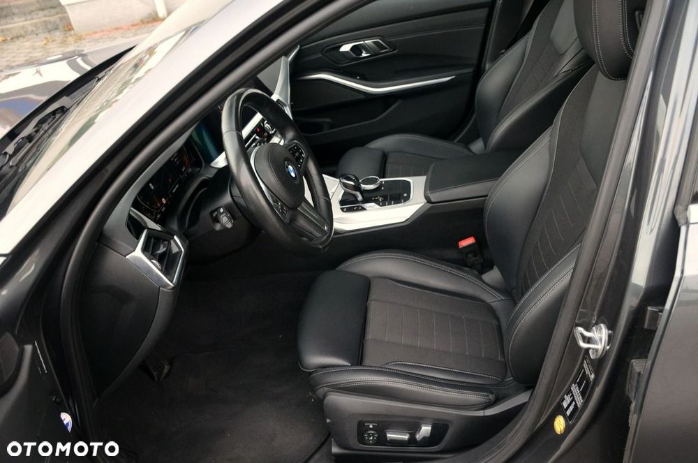 BMW Seria 3 - 23