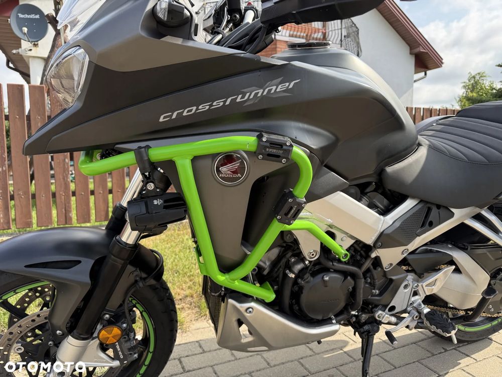Honda VFR - 12