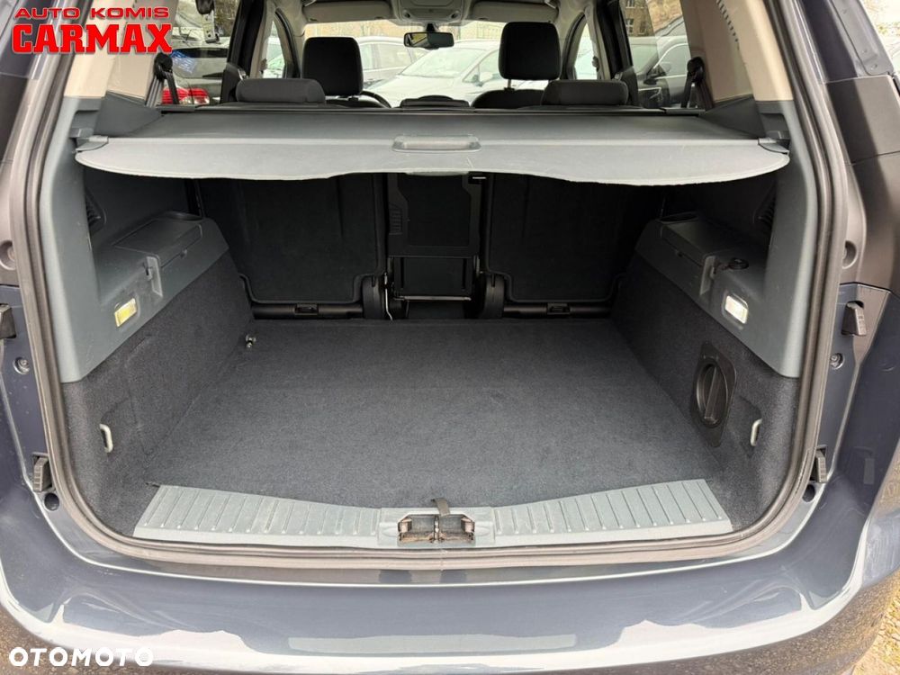 Ford Grand C-MAX - 13