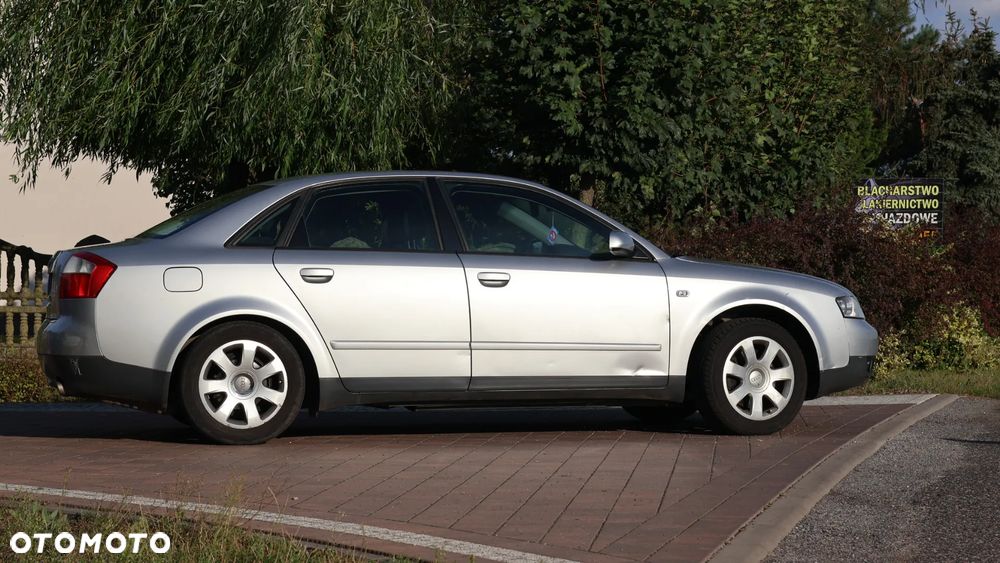 Audi A4 Limousine - 13