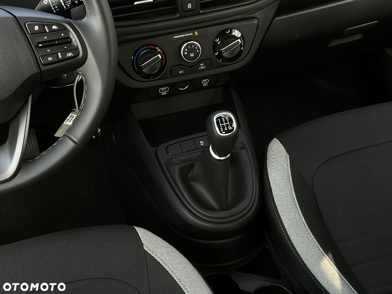 Hyundai i10 - 24