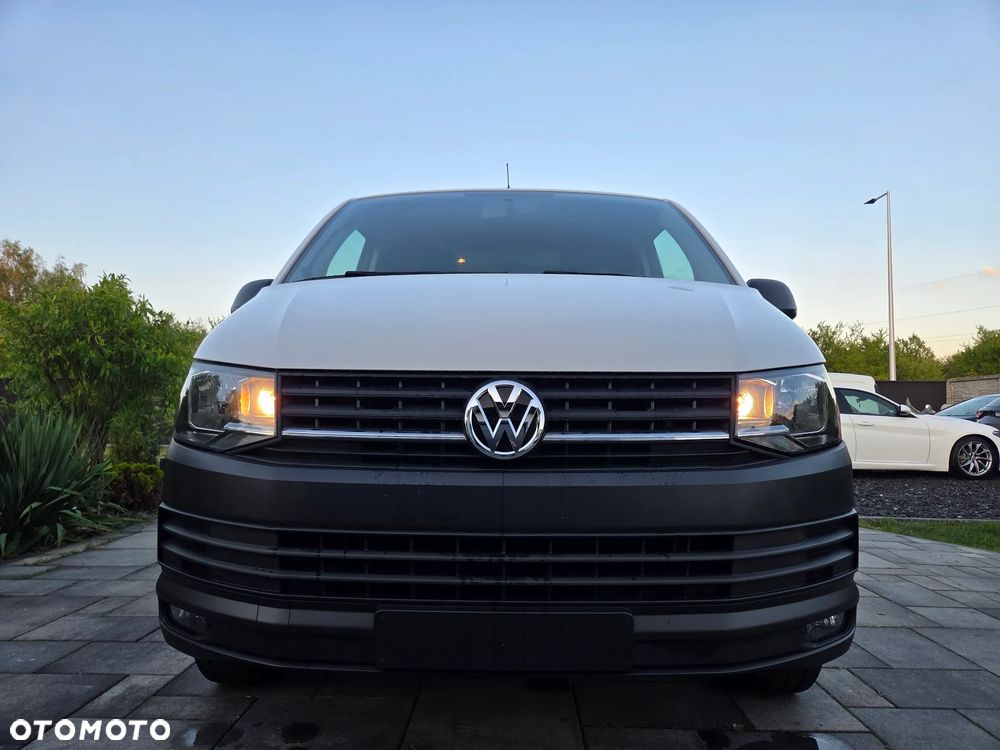 Volkswagen Transporter - 11