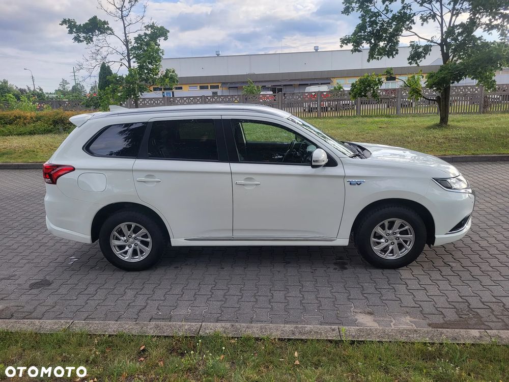 Mitsubishi Outlander Instyle NAVI - 7