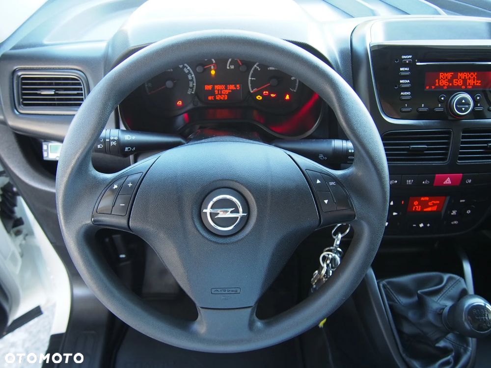 Opel COMBO - 20