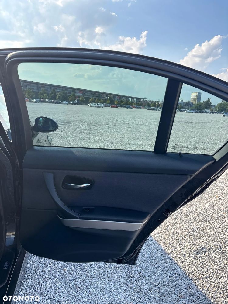BMW Seria 3 - 18